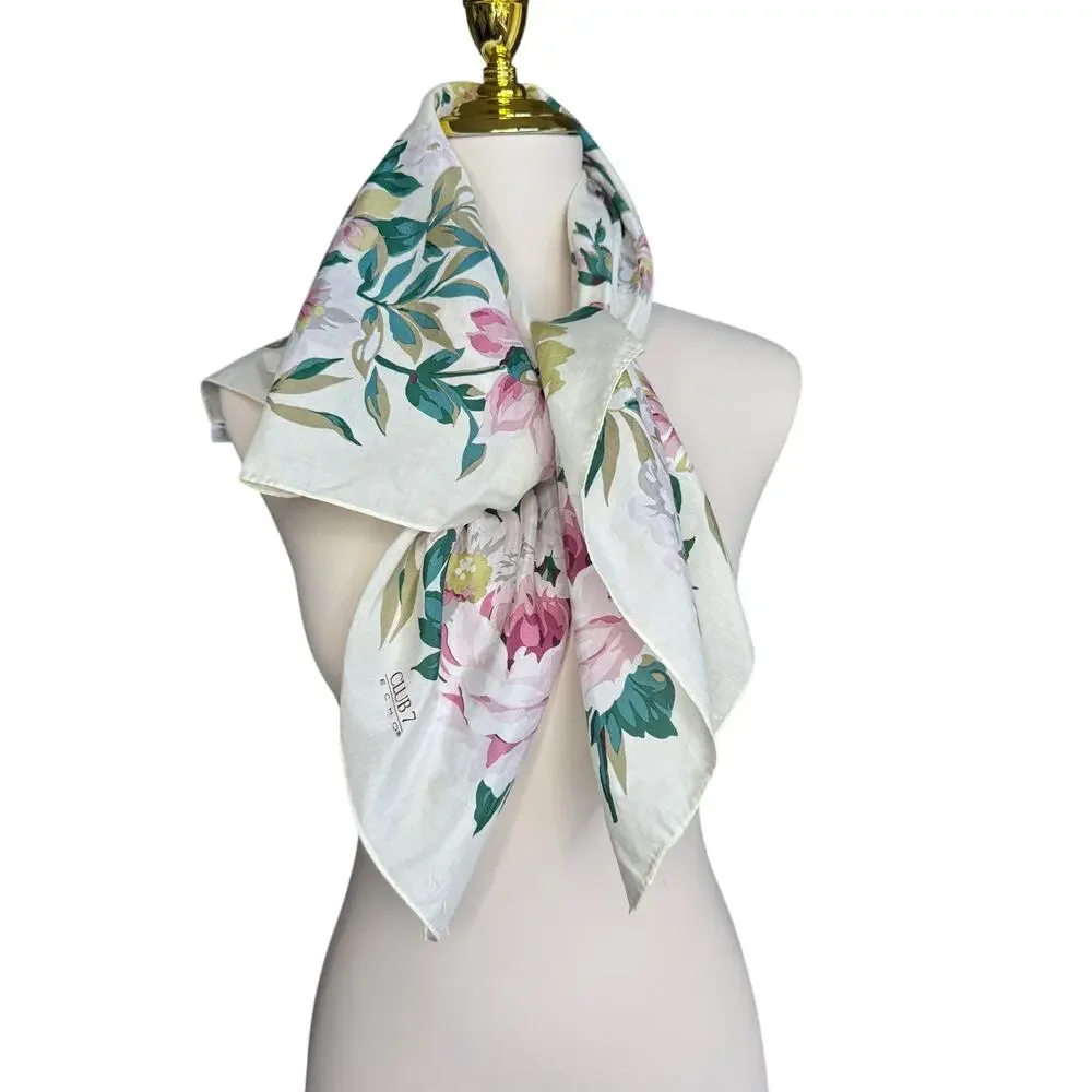 club 7 35x35 beautiful